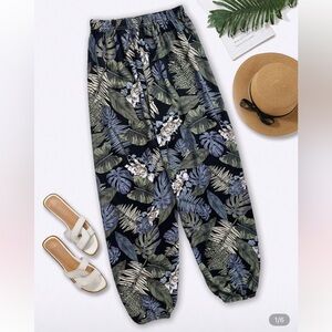 SHEIN Leaf Print Joggers - Black and Green